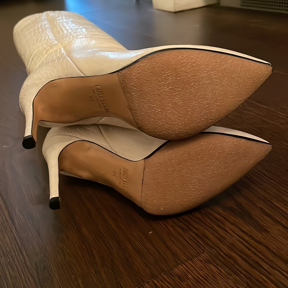 Paris Texas
Knee-High Croc-Embossed Leather Boots
36 (6)
Avoiro - Picture 9 of 9